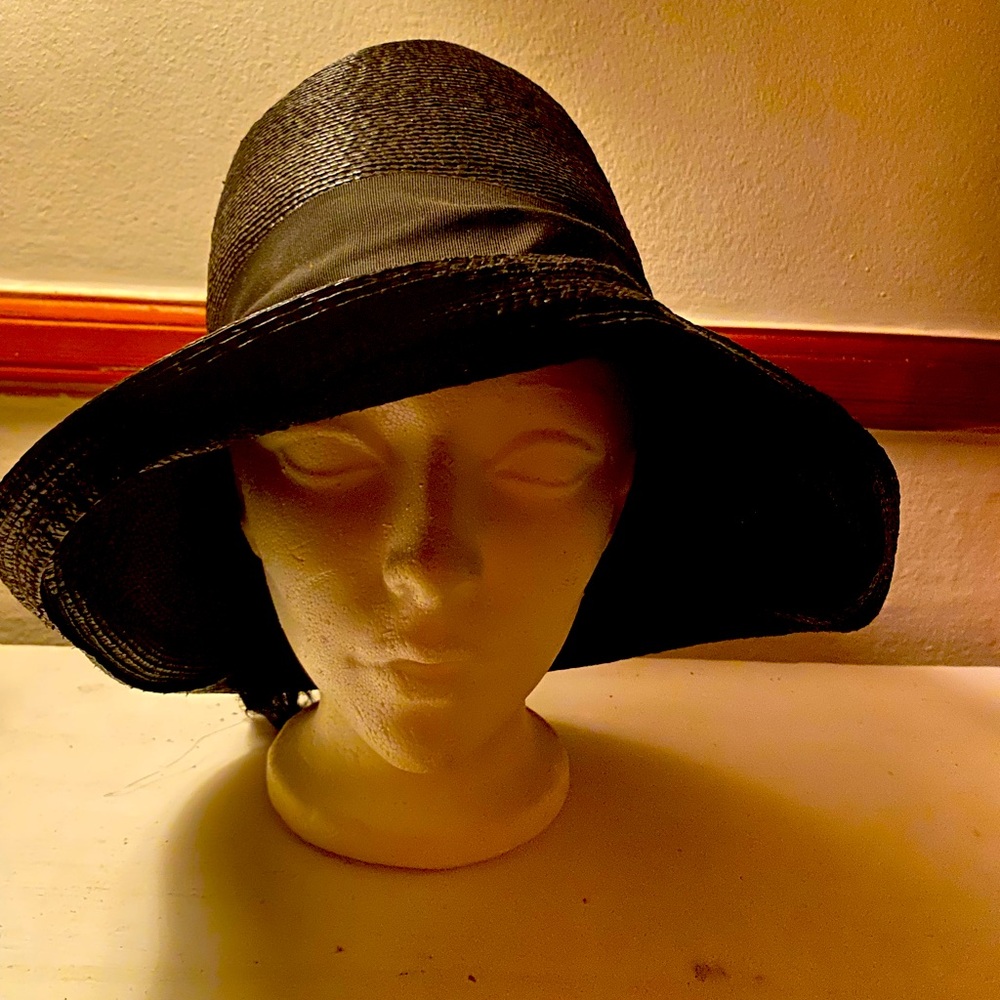 Ellen Faith mesh black cloche hat size 8 approximatly